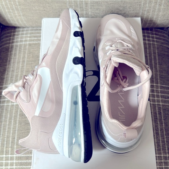 Nike womens Air max 270 React barely rose size 9 worn once - Picture 3 of 4